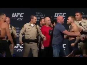 Anthony Johnson e Glover Teixeira antes do UFC 202